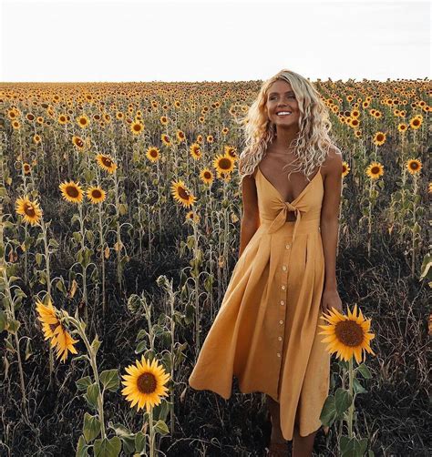 sunflower photoshoot outfit|what to wear sunflower farm.